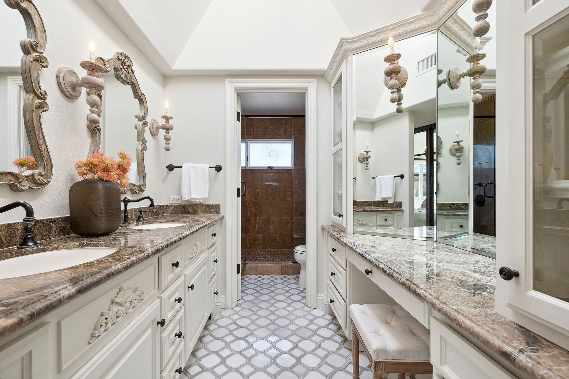 209 E. Bayfront Balboa Island home - photo 15